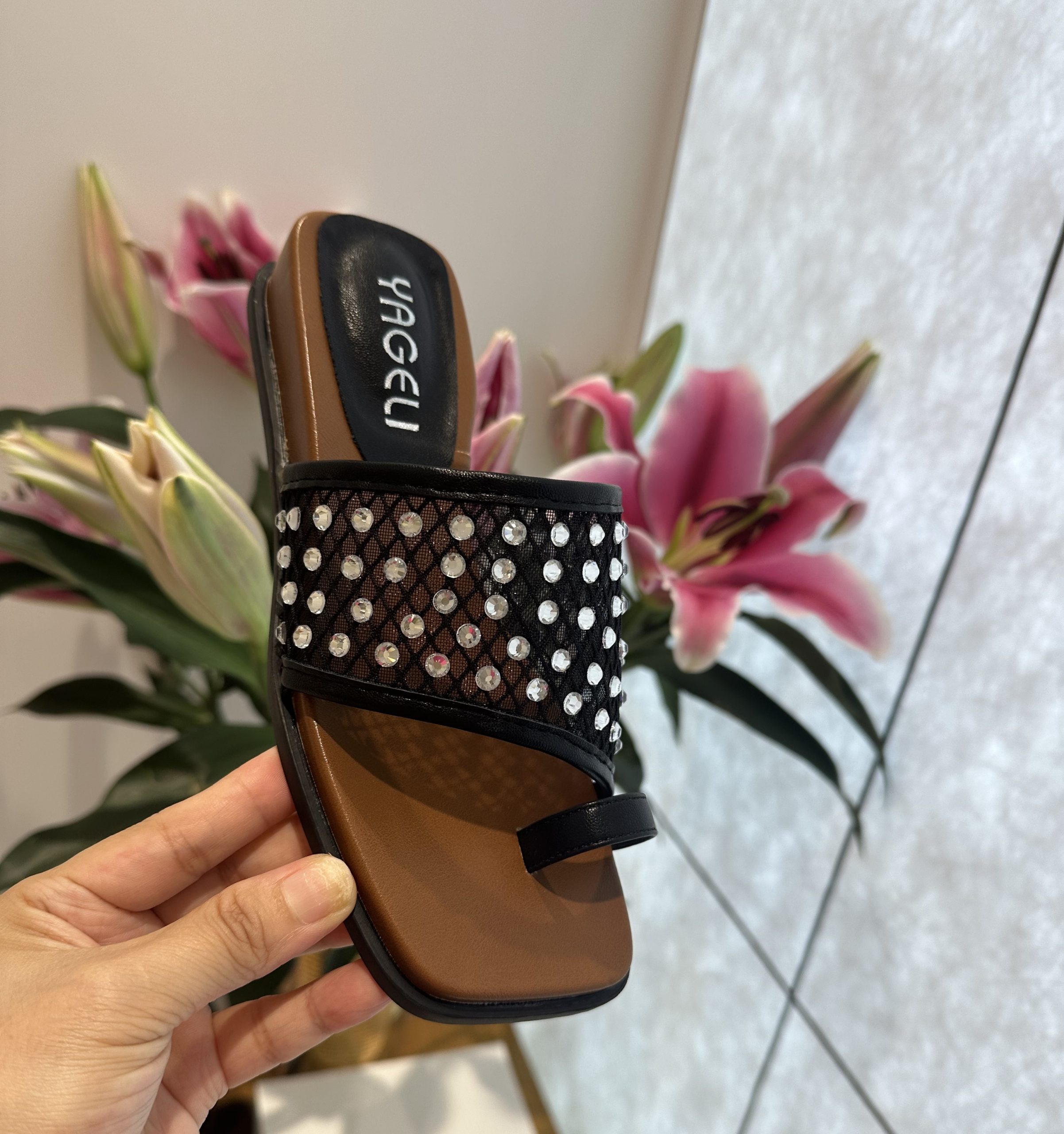 French Toe Thong Slippers Women 2025 New Summer Flat Beach Sandals Soft Sole One Strap - Image 3