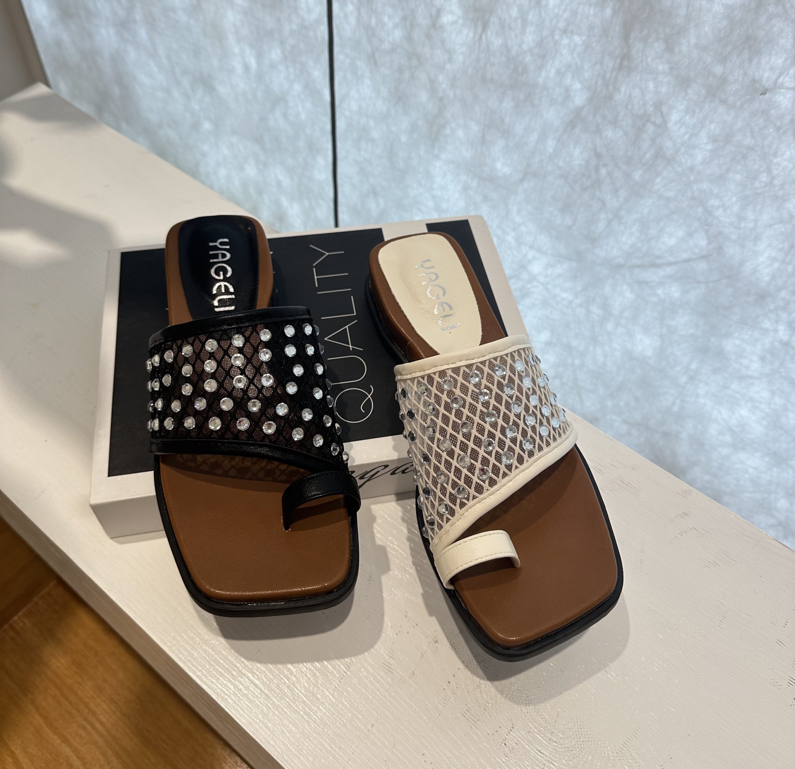 French Toe Thong Slippers Women 2025 New Summer Flat Beach Sandals Soft Sole One Strap - Image 4